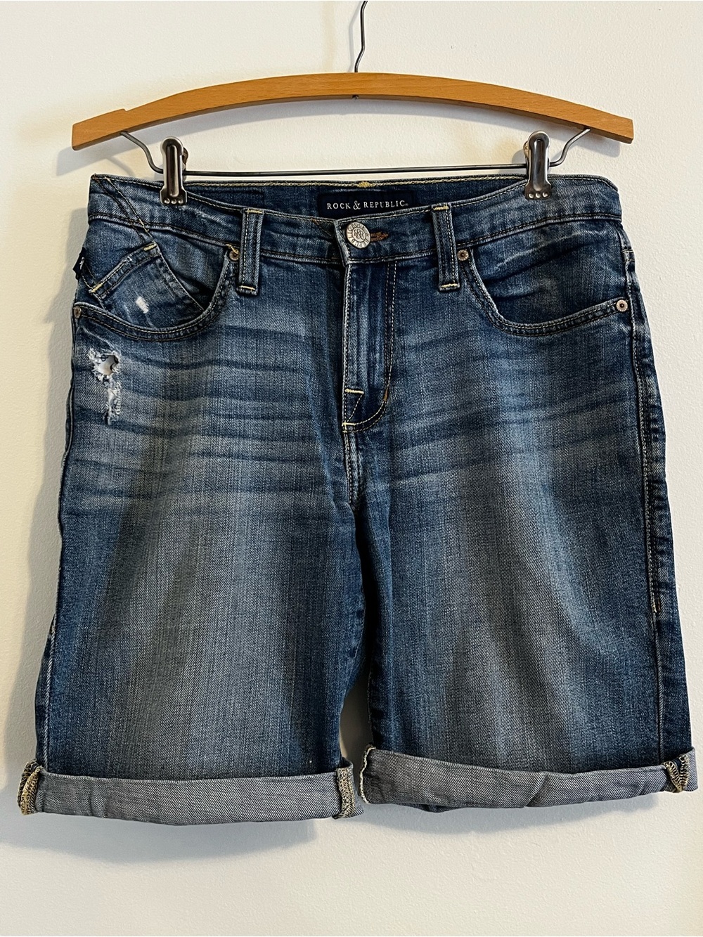 Rock & Republic Denim Bermuda Shorts Medium Wash Distressed Stretch Cuffed Y2K